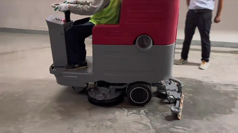 聊聊洗地機(jī)的清潔效果 聊聊洗地機(jī)的清潔效果