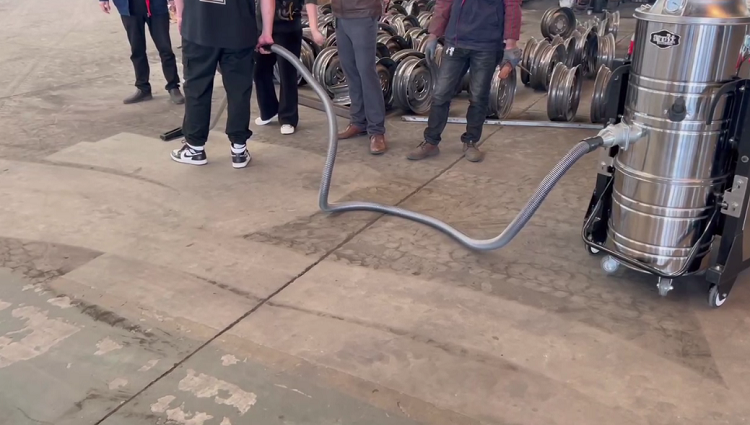 工業(yè)吸塵器可以用在不同地面嗎 工業(yè)吸塵器可以用在不同地面嗎